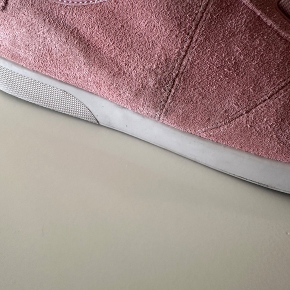 REPOSHING Vionic Pink Jean Suede Sneakers...scuffed and soiled - Picture 13 of 13